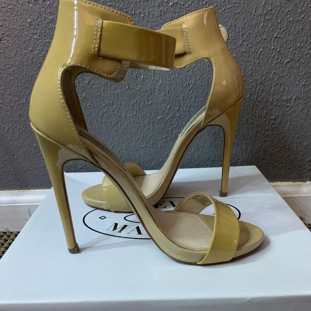 Steve Madden Marlenee Fawn Heel